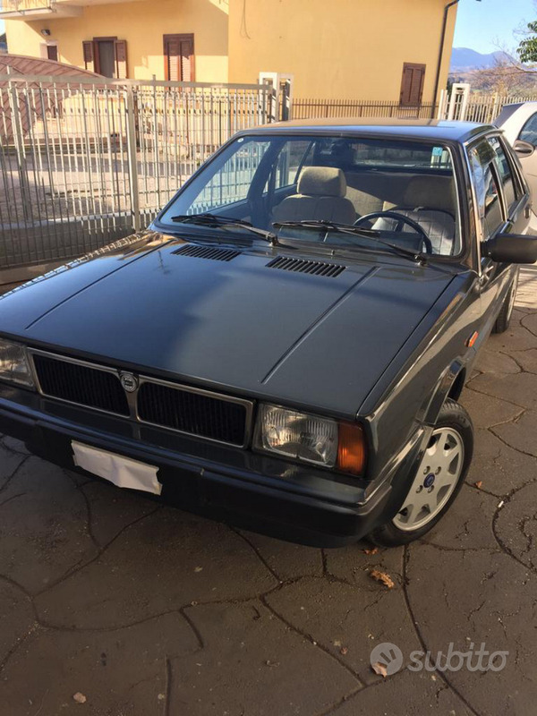 Usato 1982 Lancia Delta 1.3 Benzin 78 CV (4.900 €)