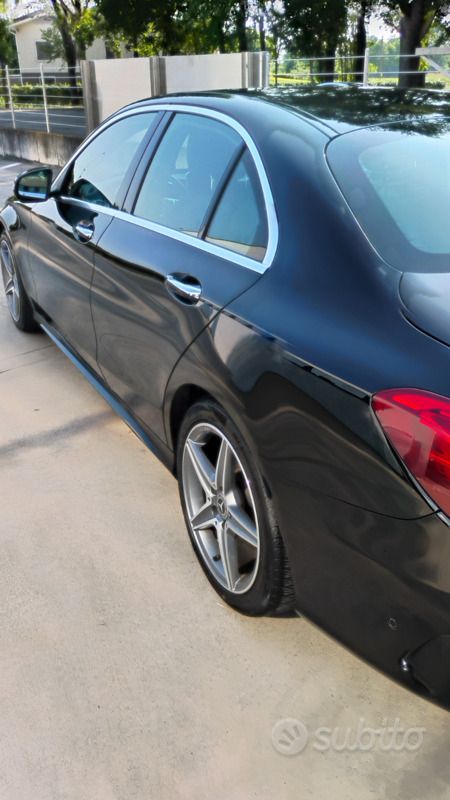 Usata Mercedes C220 170 CV (125 kW) 2018 Nero Berlina