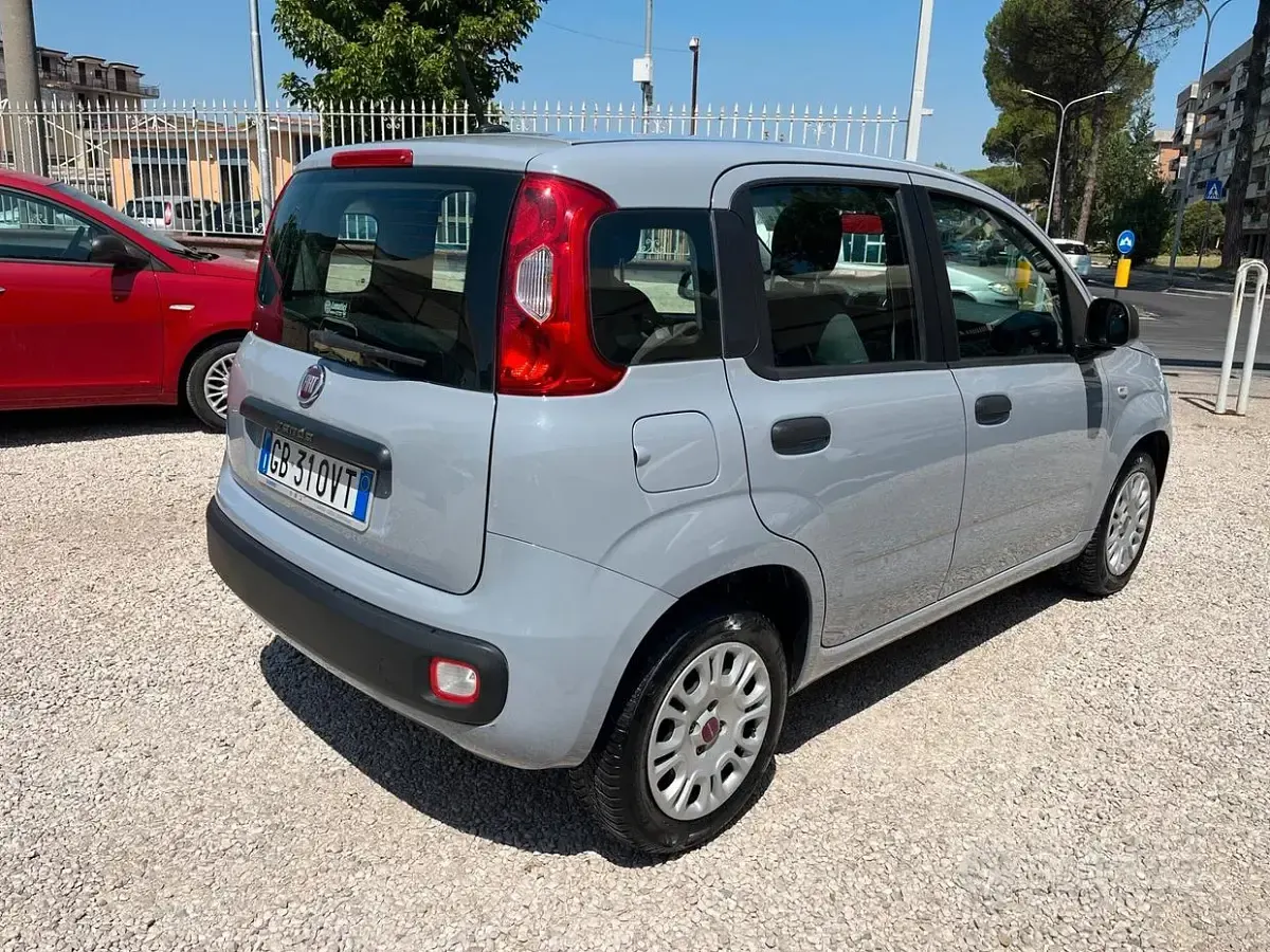 Usata Fiat Panda 69 CV (50 kW) 2020 Grigio Utilitaria