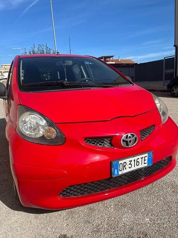 Usata 2009 Toyota Aygo Sol Due volumi | 3200 € (Ottimo prezzo) - Immagine 1/4