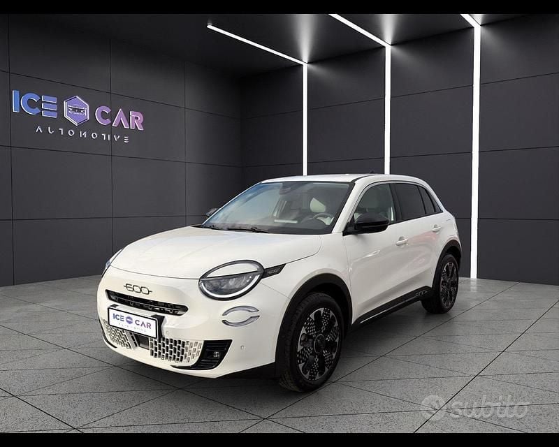 Bianco Usata 2025 Fiat 600 La Prima SUV | 16.440 € (Super prezzo) - Immagine 1/4