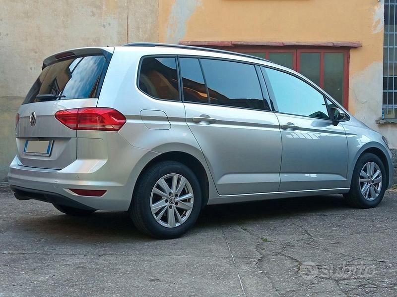 Usata VW Touran Business 150 CV (110 kW) 2019 Grigio Monovolume