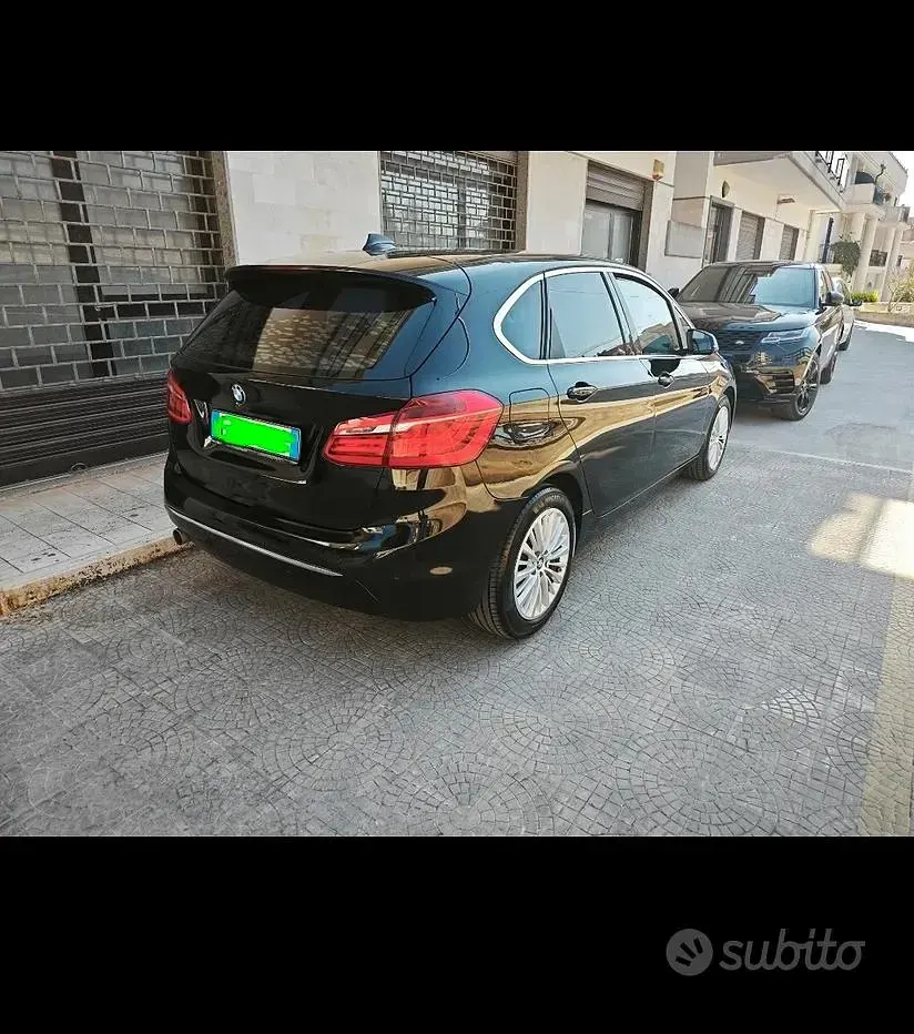 Usata BMW 218 Luxury Line 150 CV (110 kW) 2015 Nero Monovolume