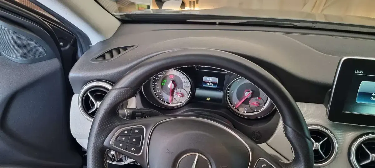 Usata Mercedes GLA200 136 CV (100 kW) 2016 SUV