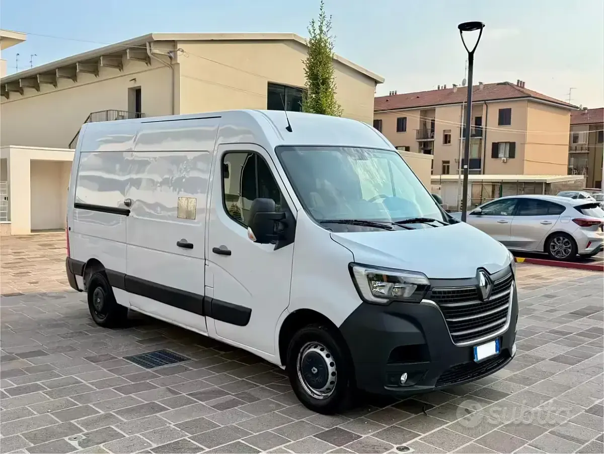Usata Renault Master 135 CV (99 kW) 2020 Bianco Monovolume