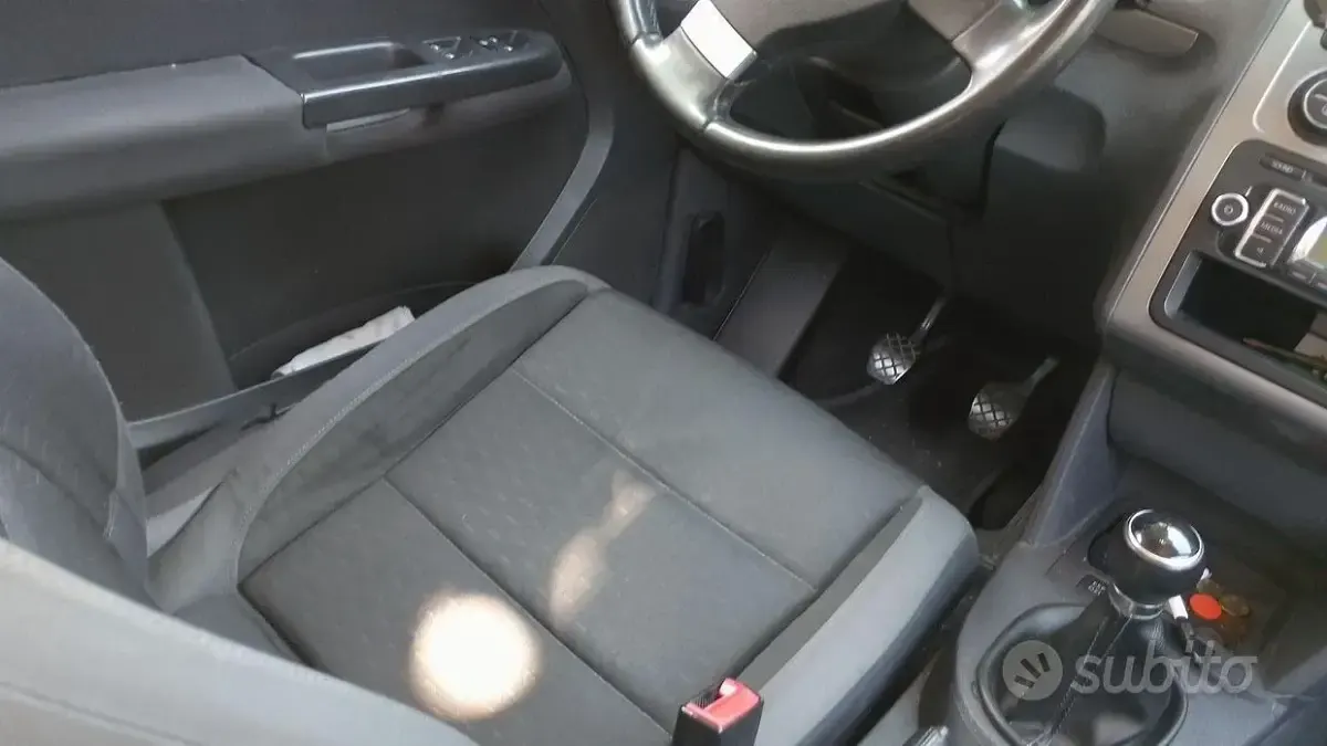 Usata VW Touran 109 CV (80 kW) 2009 Grigio Monovolume