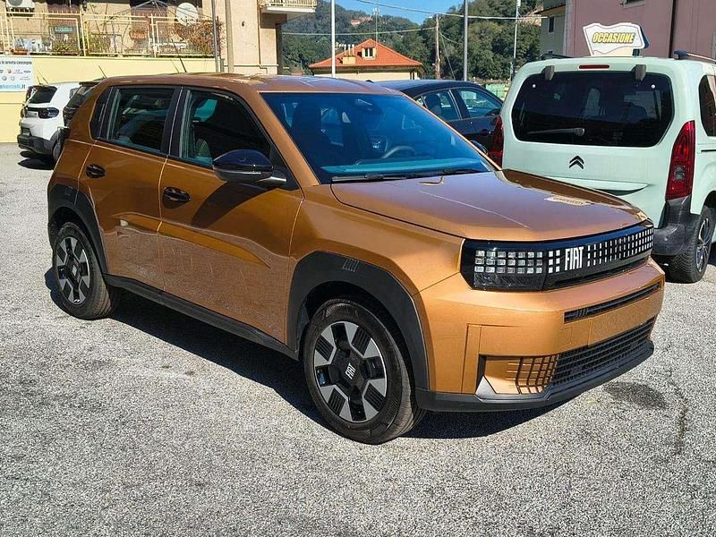 Nuova Fiat Grande Panda Icon 110 CV (80 kW) 2026 Bronzo Utilitaria