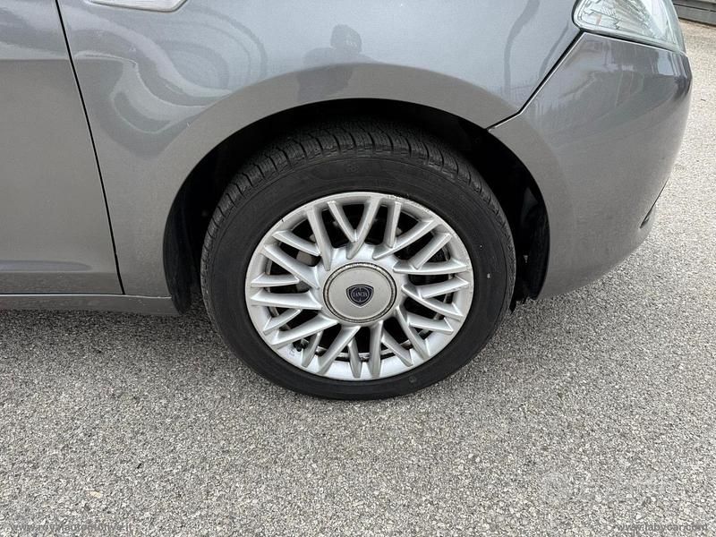 Usata Lancia Ypsilon S 95 CV (69 kW) 2013 Grigio Utilitaria