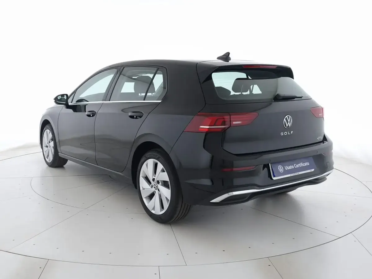 Nuova VW Golf VIII Style 115 CV (84 kW) 2026 Grenadill black metallizzato Berlina