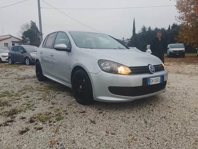 Argento Usata 2011 VW Golf VI Highline Tre volumi | 4499 € (Super prezzo) - Immagine 1/4