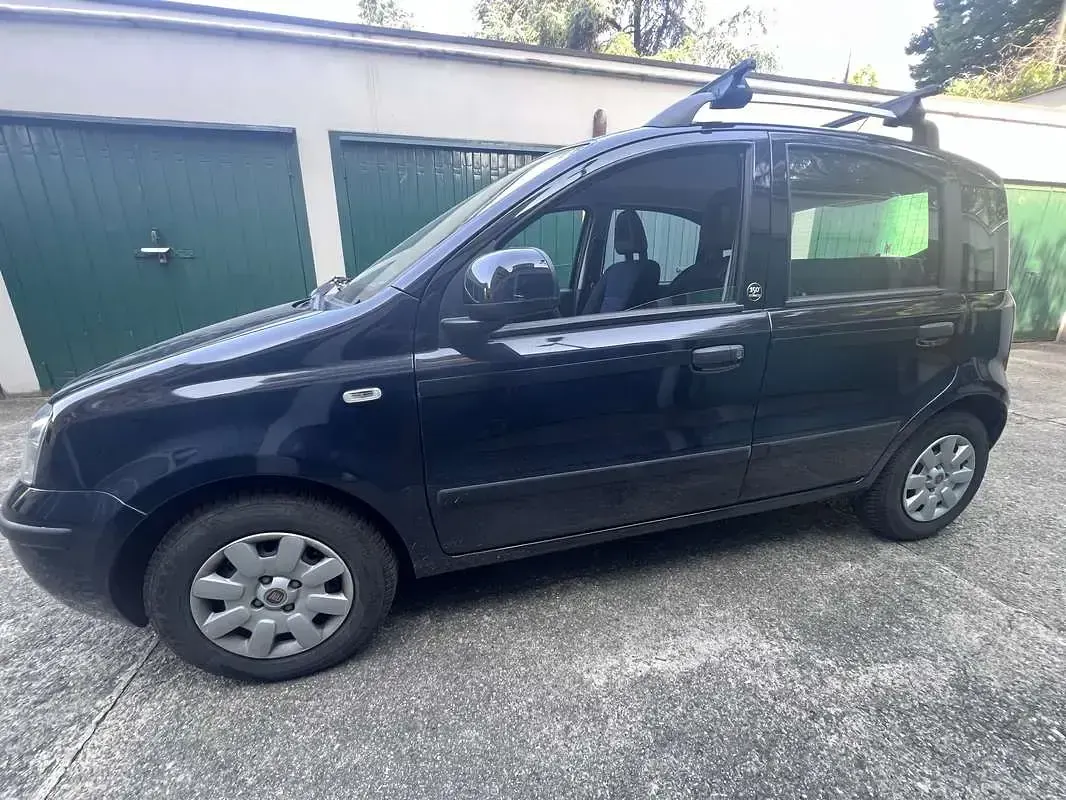 Usata Fiat Panda Dynamic 69 CV (50 kW) 2011 Blu Utilitaria