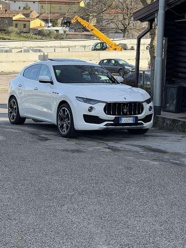 Usata Maserati Levante 275 CV (202 kW) 2017 SUV