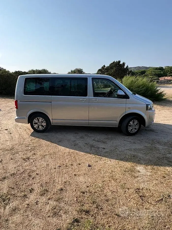 Usata VW Caravelle 140 CV (102 kW) 2015 Furgone