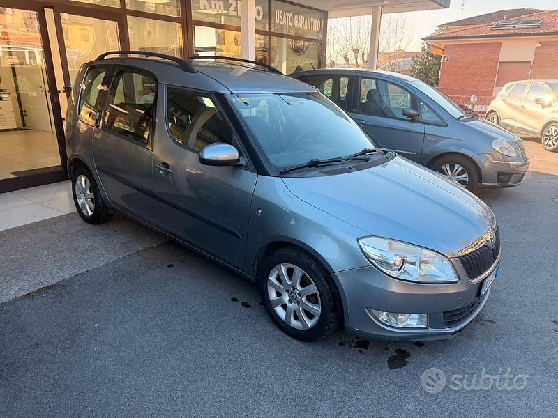 Usata Skoda Roomster Active 70 CV (51 kW) 2011 Grigio Monovolume