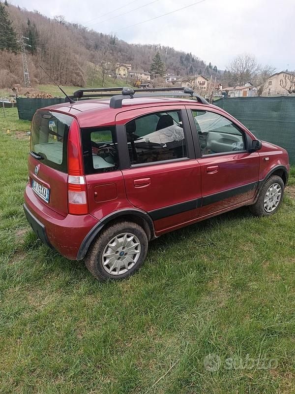 Usata Fiat Panda 4x4 2005 Rosso Utilitaria