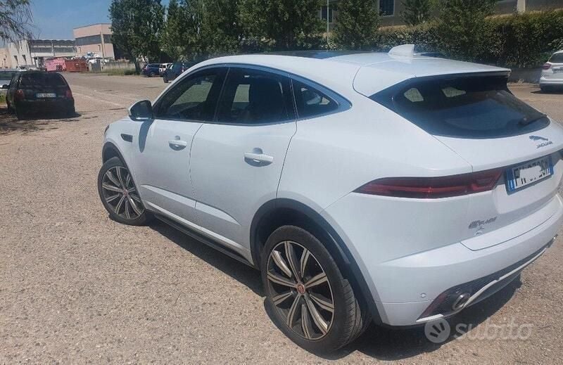 Bianco Usata 2018 Jaguar E-Pace R-Dynamic SUV | 20.900 € (Buon prezzo) - Immagine 1/4