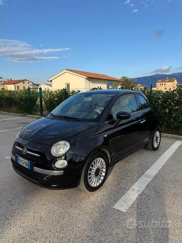 Nero Usata 2013 Fiat 500 Lounge Due volumi | 4200 € (Buon prezzo) - Immagine 1/4