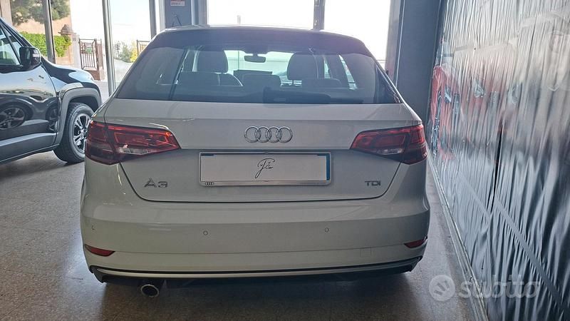 Usata Audi A3 Business 110 CV (80 kW) 2017 Bianco Berlina