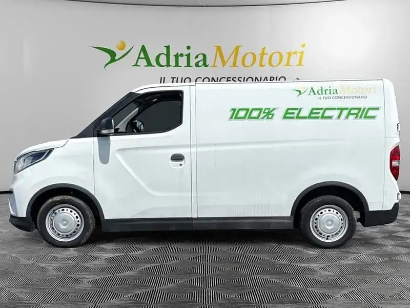 Nuova Maxus eDeliver 3 117 kW (160 CV) 2025 Bianco Furgone
