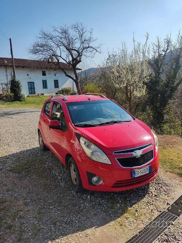 Usata Chevrolet Spark 68 CV (50 kW) 2010 Rosso Utilitaria
