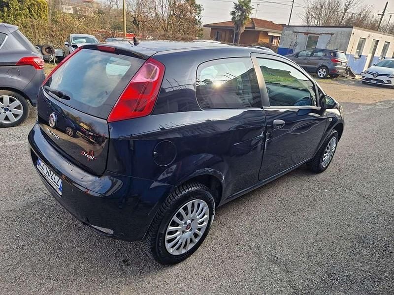 Usata Fiat Grande Punto 77 CV (56 kW) 2015 Other Utilitaria