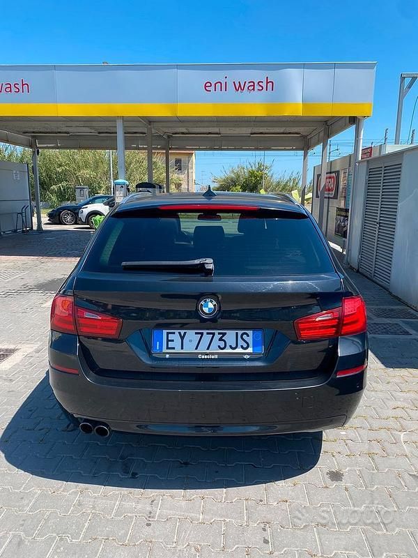 Usata BMW 520 184 CV (135 kW) 2011 Nero Station wagon