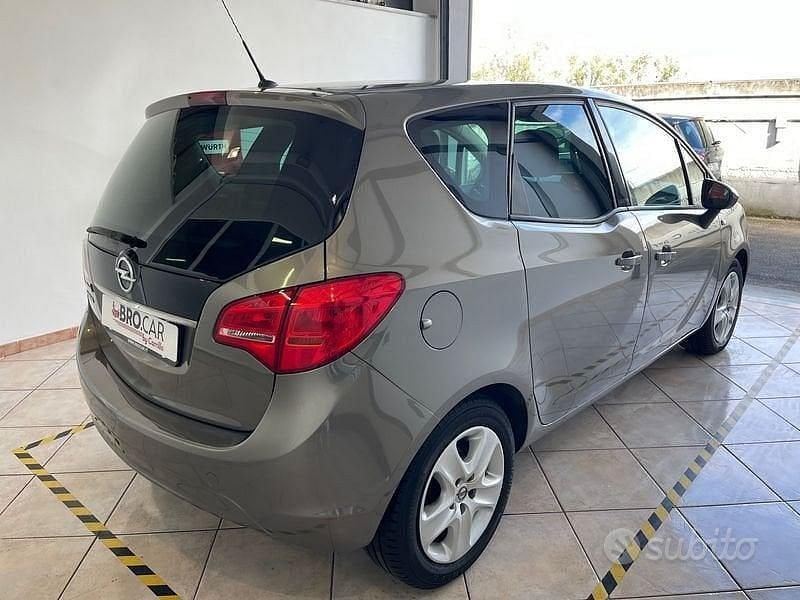 Usata Opel Meriva 120 CV (88 kW) 2014 Grigio Monovolume