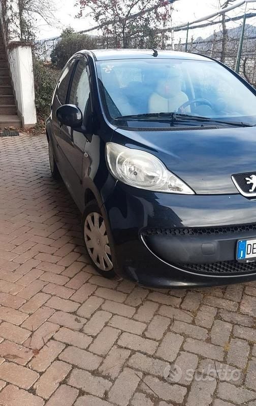 Occasion Peugeot 107 68 ch (50 kW) 2006 Noir Citadine