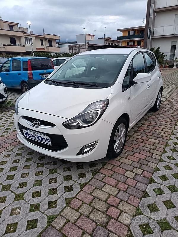 Occasion Hyundai ix20 Comfort 77 ch (56 kW) 2013 Blanc Citadine