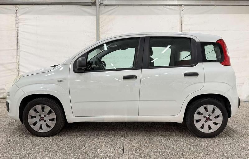 Usata Fiat Panda Lounge 69 CV (50 kW) 2013 Bianco Utilitaria