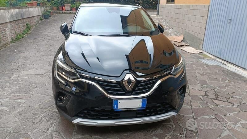 Usata Renault Captur 101 CV (74 kW) 2021 Nero SUV