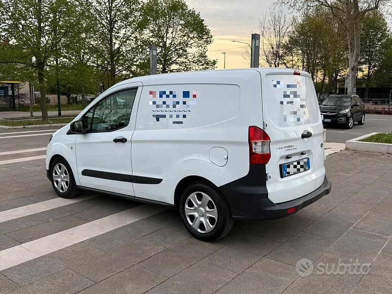 Usata Ford Transit 75 CV (55 kW) 2022 Bianco Berlina