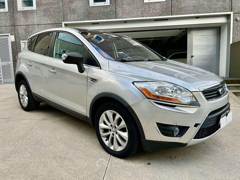 Argento Usata 2011 Ford Kuga Titanium SUV | 5200 € (Ottimo prezzo) - Immagine 1/4