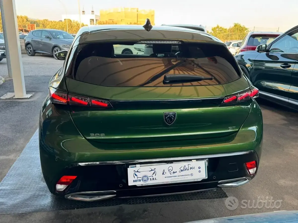 Usata Peugeot 308 GT 131 CV (96 kW) 2022 Verde Berlina