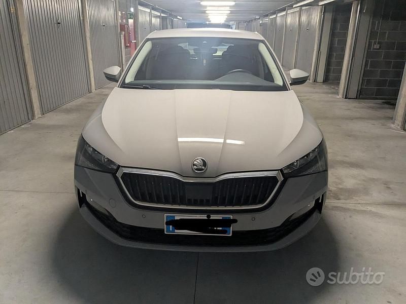 Usata Skoda Scala 95 CV (69 kW) 2022 Grigio Utilitaria