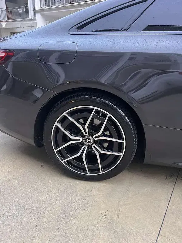 Begagnad Mercedes E300 Premium Plus 245 HK (180 kW) 2023 Sportkupé