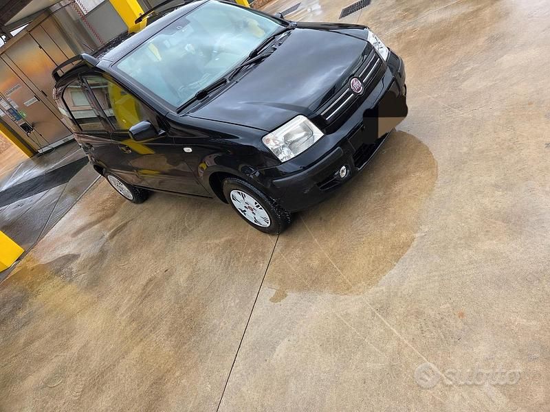 Usata Fiat Panda Dynamic 70 CV (51 kW) 2010 Nero Utilitaria