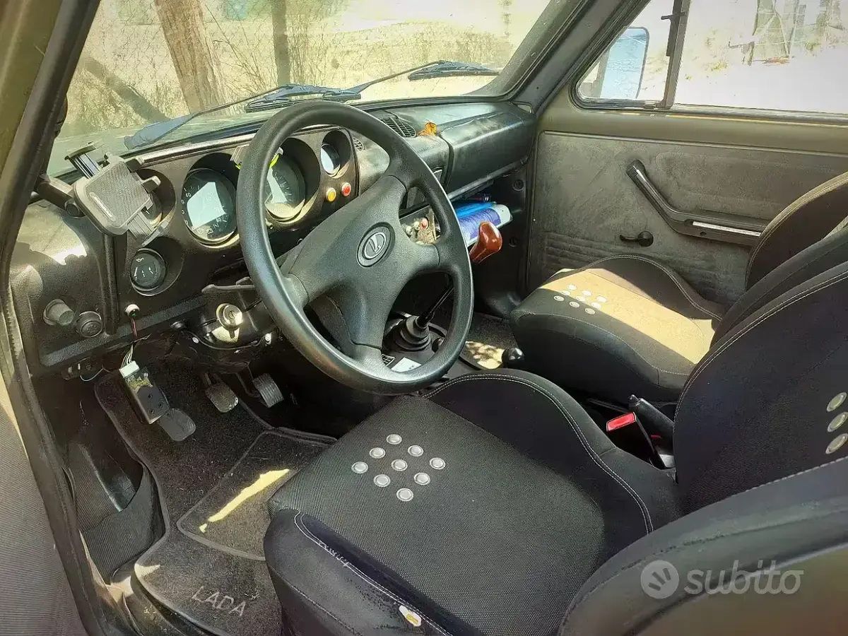 Usata Lada niva 75 CV (55 kW) 1990 SUV