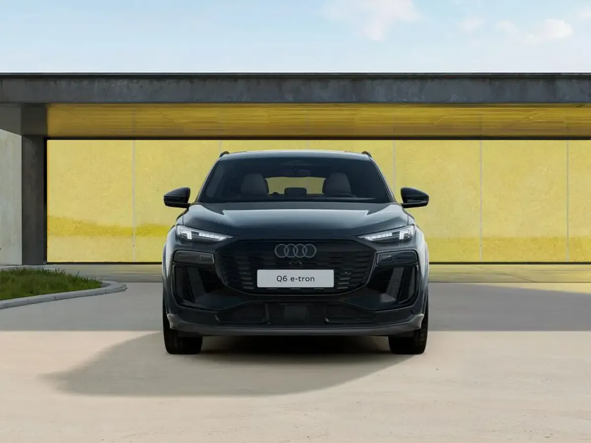 Nuova Audi Q6 Sportback e-tron S-Line 2026 Grigio daytona perlato SUV