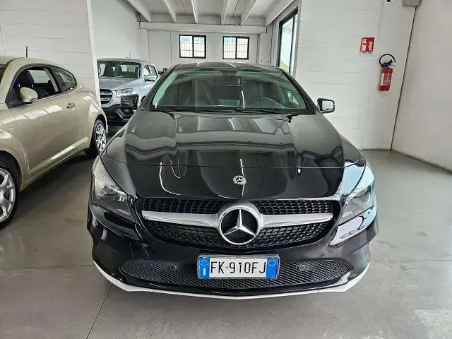 Usata Mercedes CLA180 Premium 108 CV (79 kW) 2017 Nero Coupé