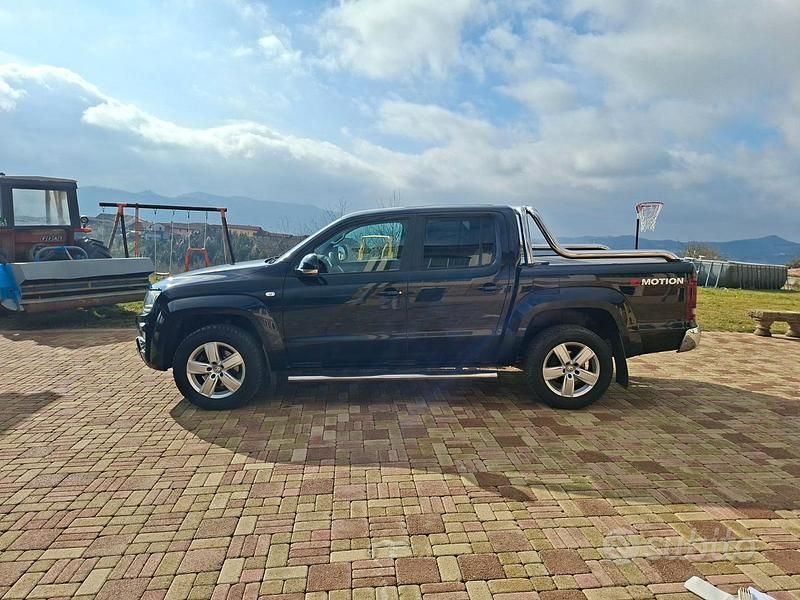 Usado VW Amarok 241 CV (177 kW) 2018 Negro Pickup/Camioneta