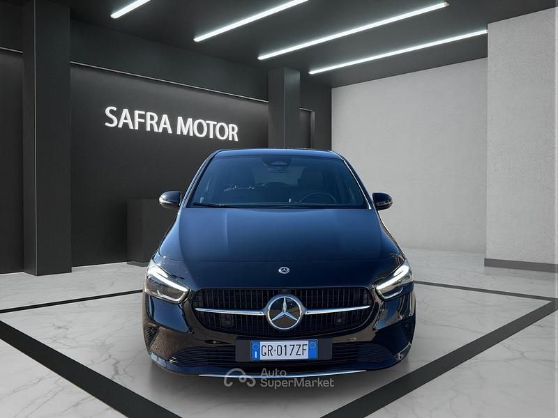 Usata Mercedes B180 Advanced 116 CV (85 kW) 2023 Nero Monovolume