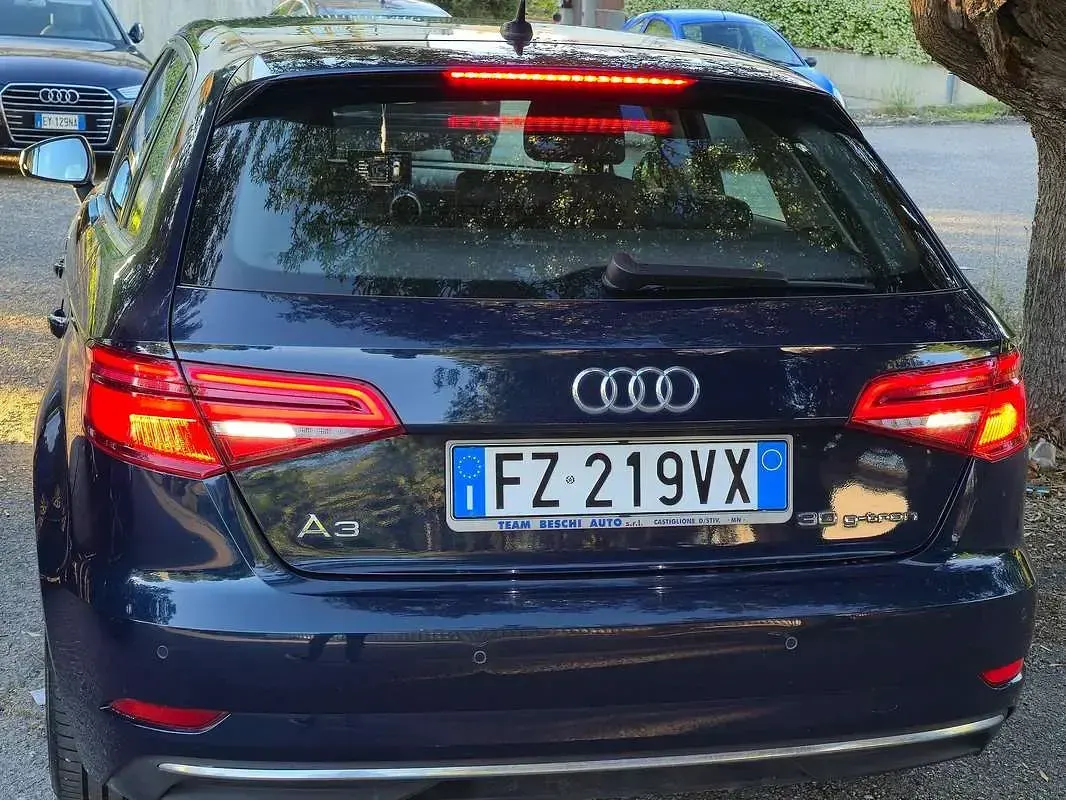 Usata Audi A3 131 CV (96 kW) 2020 Blu/azzurro Berlina