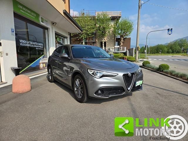 Usata Alfa Romeo Stelvio Business 180 CV (132 kW) 2017 Grigio SUV