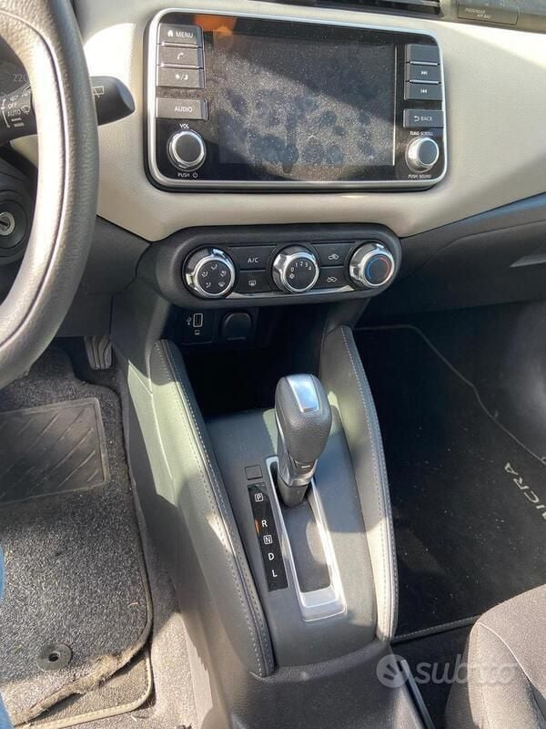 Usata Nissan Micra 71 CV (52 kW) 2022 Grigio Utilitaria