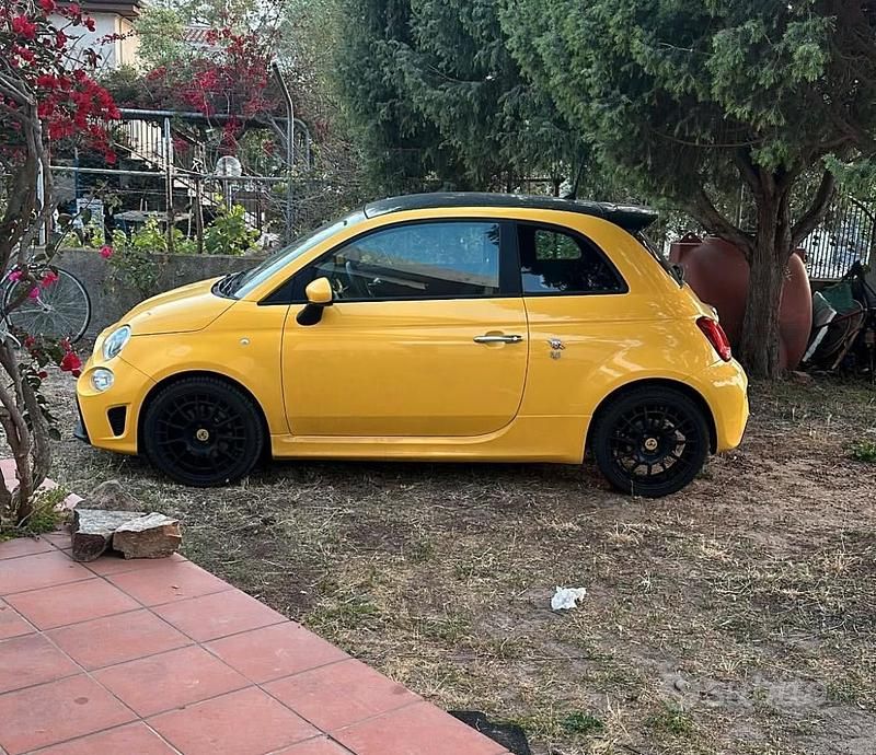 Usata Abarth 595 145 CV (106 kW) 2018 Giallo Berlina