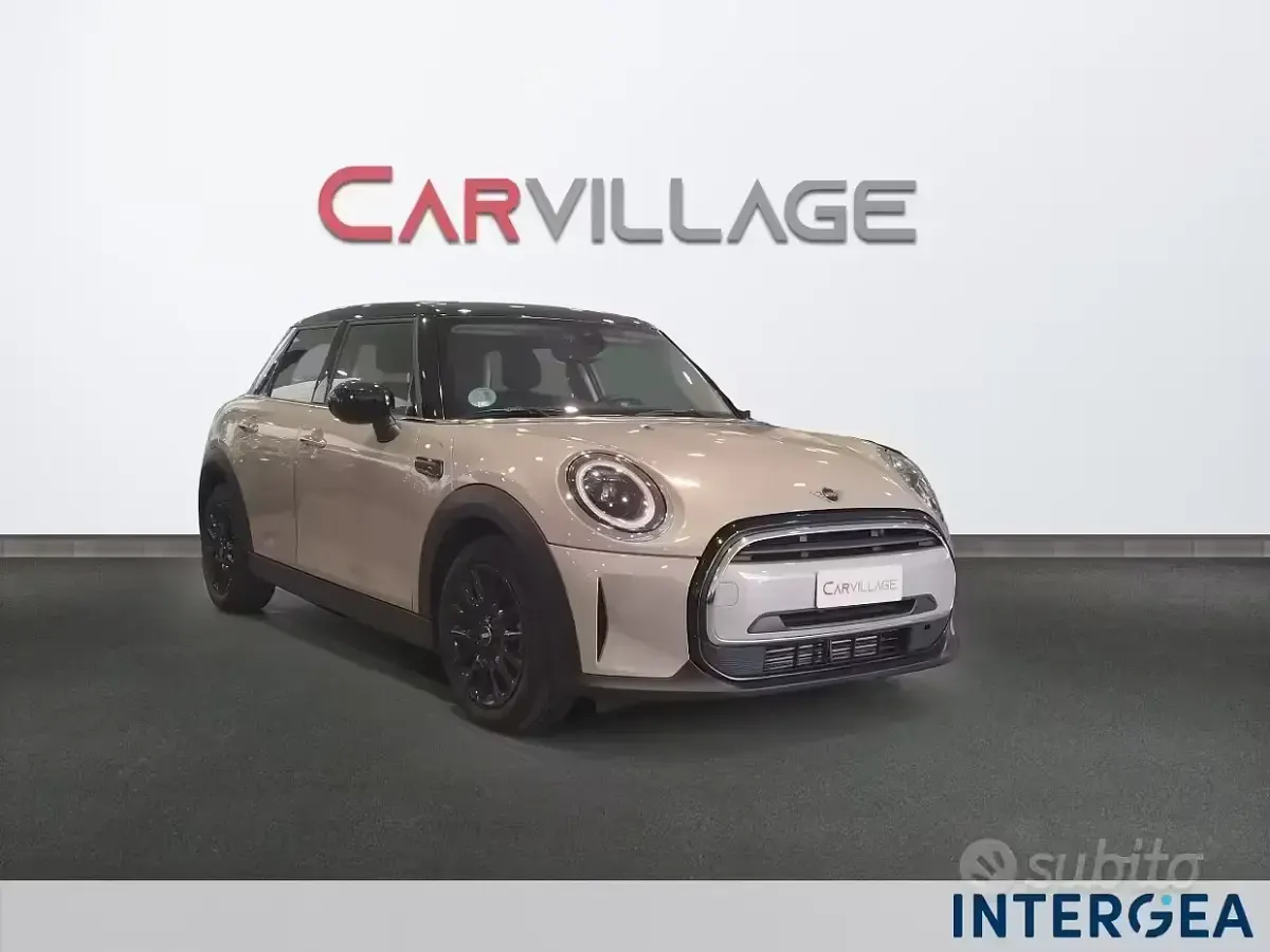 Usata Mini Cooper Classic 136 CV (100 kW) 2024 Da definire Utilitaria