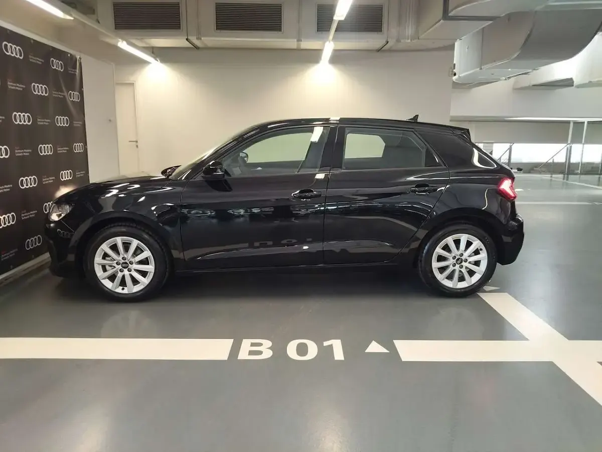 Nuova Audi A1 Business 116 CV (85 kW) 2026 Nero SUV