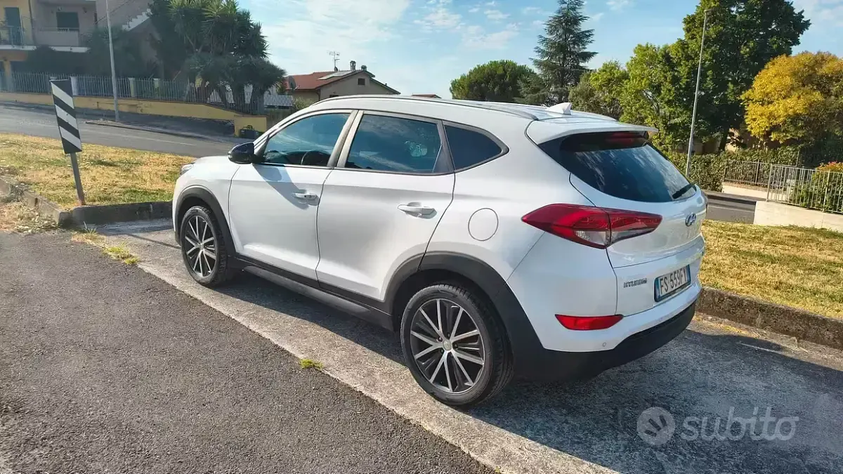 Usata Hyundai Tucson GO! 141 CV (103 kW) 2018 Bianco SUV