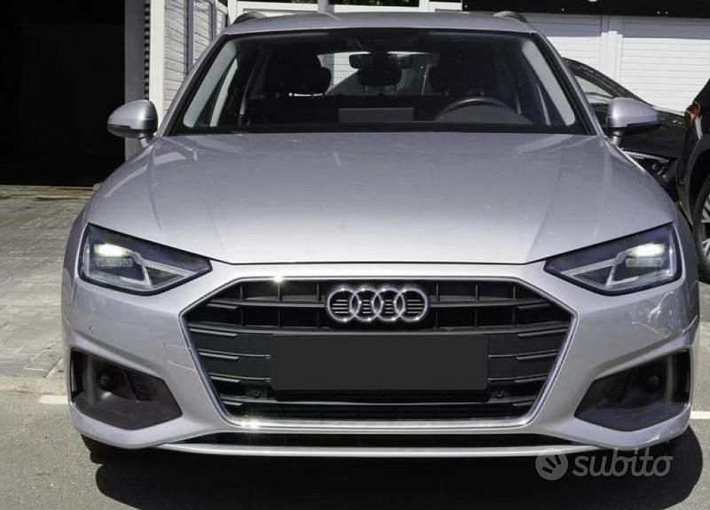 Usata Audi A4 Business 150 CV (110 kW) 2020 Argento Station wagon